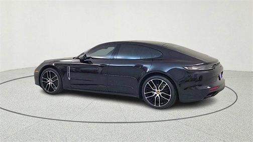 2023 Porsche Panamera Base