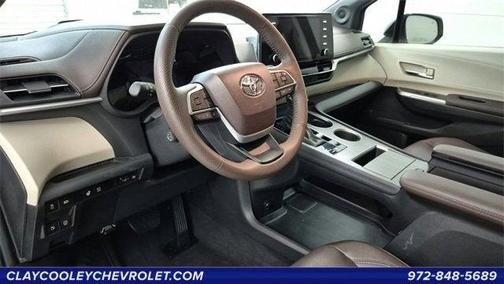 2023 Toyota Sienna Platinum 7 Passenger