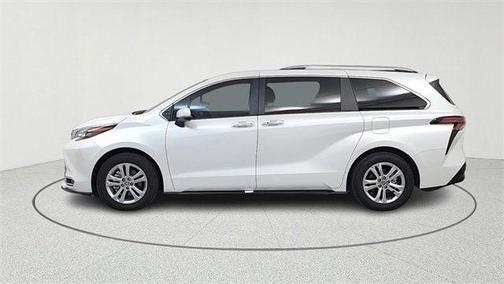 2023 Toyota Sienna Platinum