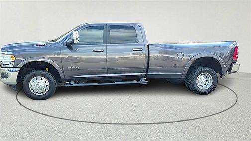 2019 RAM 3500 Laramie Crew Cab 4x4 8' Box