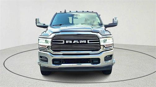 2019 RAM 3500 Laramie Crew Cab 4x4 8' Box