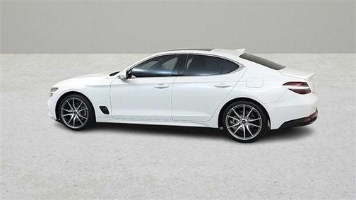 2022 Genesis G70 2.0T RWD