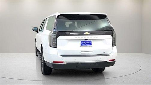 2025 Chevrolet Suburban LT