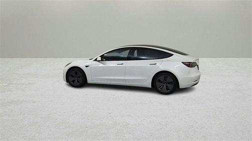 2022 Tesla Model 3 Standard Range