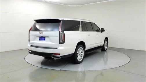 2022 Cadillac Escalade ESV Luxury