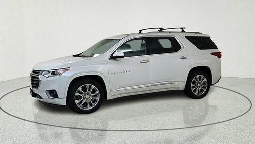 Iridescent Pearl Tricoat 2018 Chevrolet Traverse Premier
