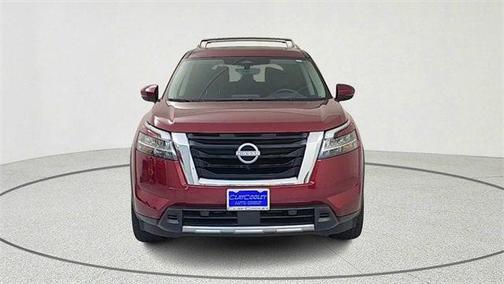 2024 Nissan Pathfinder Platinum FWD