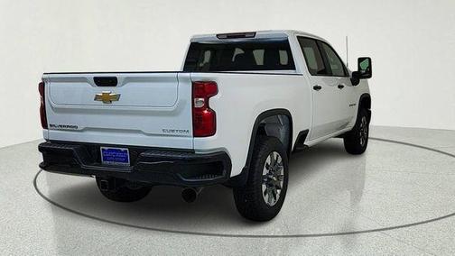Summit White 2026 Chevrolet Silverado 2500 Custom