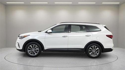 2018 Hyundai SANTA FE SE