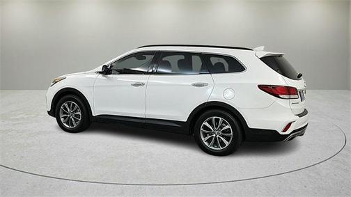 2018 Hyundai SANTA FE SE