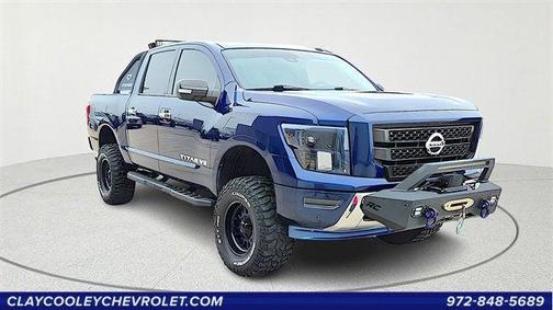 2020 Nissan Titan SV