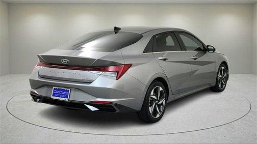 2022 Hyundai ELANTRA Limited