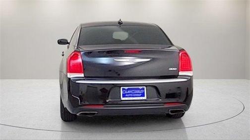 2019 Chrysler 300 Touring