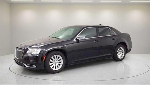2019 Chrysler 300 Touring