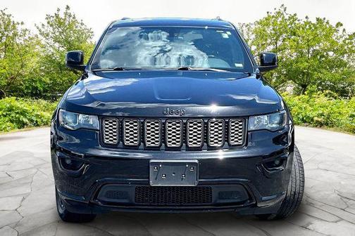 Diamond Black Crystal Pearlcoat 2021 Jeep Grand Cherokee Laredo