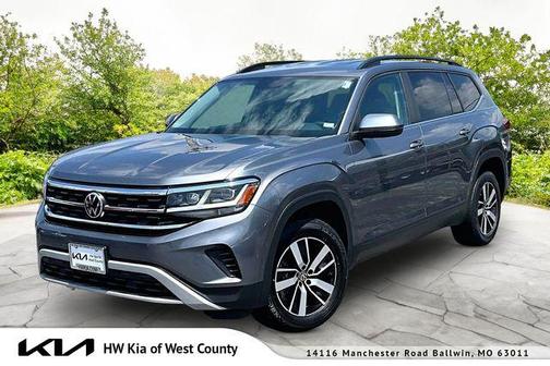 Platinum Gray Metallic 2021 Volkswagen Atlas 2.0T SE