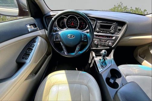 Metal Bronze 2011 Kia Optima EX