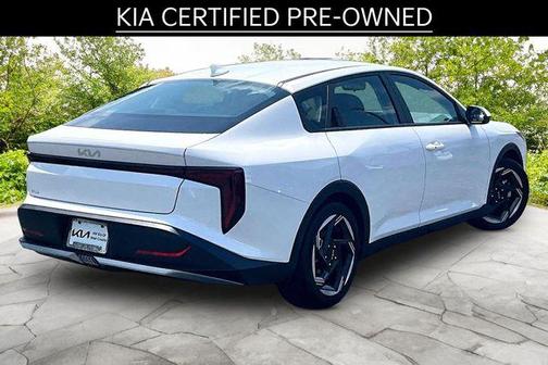Snow White Pearl 2025 Kia K4 EX