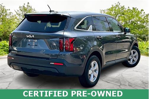 2023 Kia Sorento LX