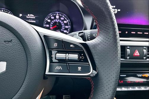 Snow White Pearl 2024 Kia Forte GT