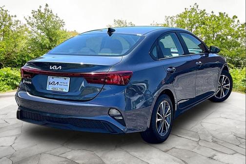 Gravity Gray 2024 Kia Forte LXS