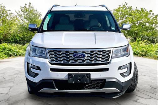 White Platinum Clearcoat Metallic 2016 Ford Explorer Platinum