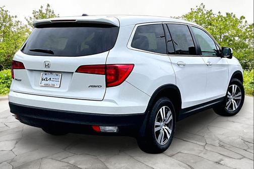 White Diamond Pearl 2016 Honda Pilot EX-L