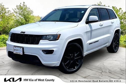 Bright White Clearcoat 2017 Jeep Grand Cherokee Altitude