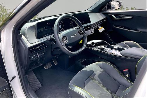 Snow White Pearl 2024 Kia EV6 GT