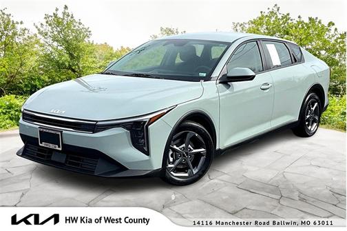 2025 Kia K4 LXS