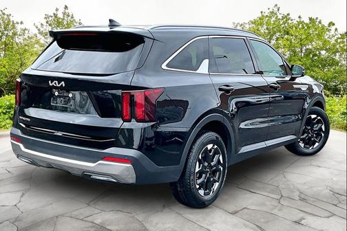 Ebony Black 2024 Kia Sorento S
