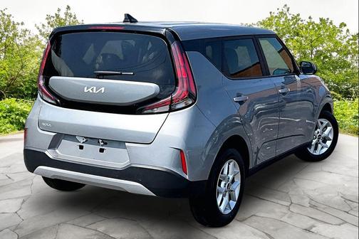 Steel Gray 2024 Kia Soul LX