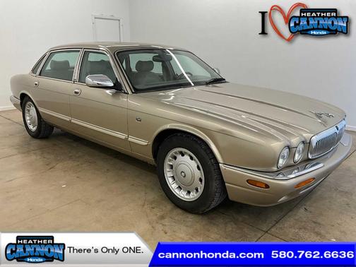 1999 Jaguar XJ8 Vanden Plas