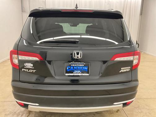 2020 Honda Pilot Touring 8-Passenger