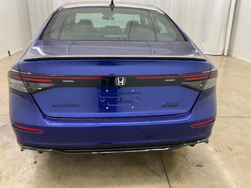 Still Night Pearl 2026 Honda Accord Hybrid Sport-L