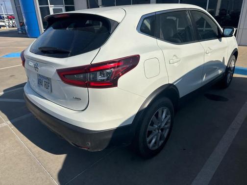 2022 Nissan Rogue Sport S