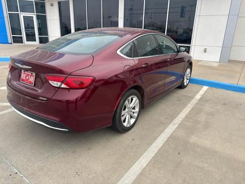 2016 Chrysler 200 Limited