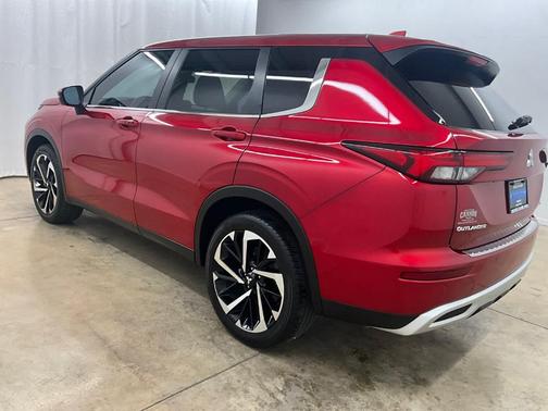 2024 Mitsubishi Outlander SE