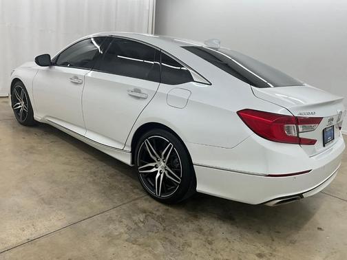 Platinum White Pearl 2022 Honda Accord Touring 2.0T