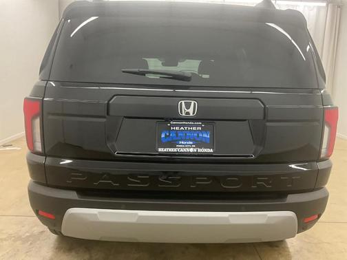 Crystal Black Pearl 2026 Honda Passport RTL