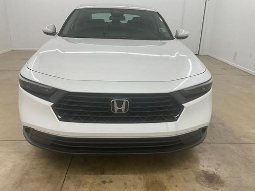 Platinum White Pearl 2026 Honda Accord LX