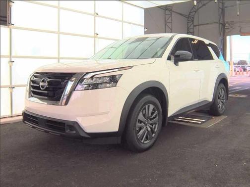 2024 Nissan Pathfinder S