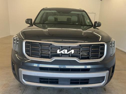 Gravity Gray 2023 Kia Telluride S