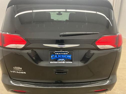 2020 Chrysler Voyager LXI