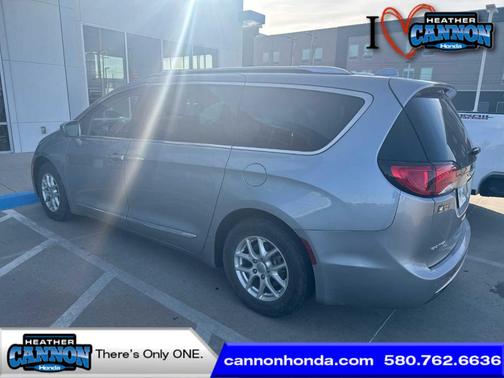 2020 Chrysler Pacifica Touring-L