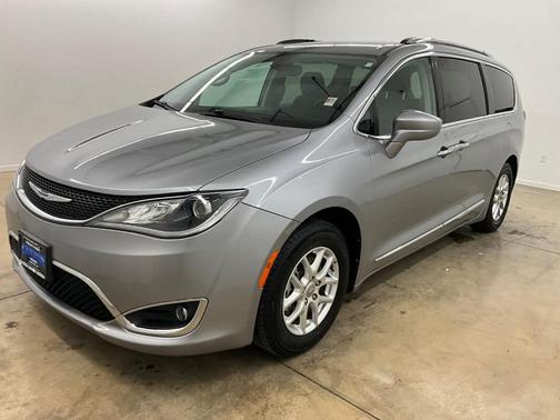 2020 Chrysler Pacifica Touring-L