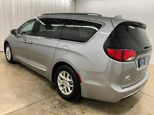 2020 Chrysler Pacifica Touring-L