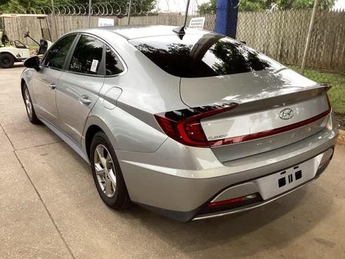 2022 Hyundai SONATA SE