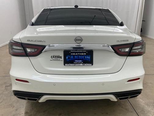 White 2023 Nissan Maxima Platinum