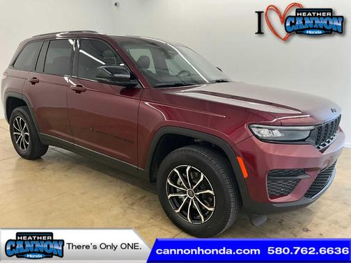 Velvet Red Pearlcoat 2025 Jeep Grand Cherokee Laredo